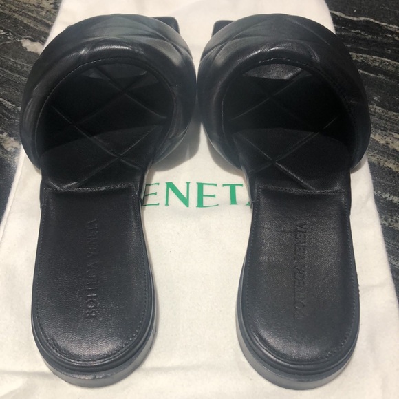 Bottega Veneta Nappa Lido square-toed quilted leather slides - Picture 3 of 10